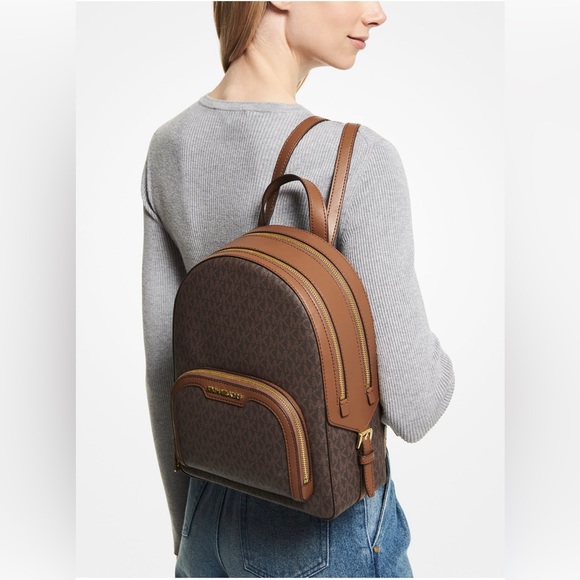 2. NWT Michael Kors Jaycee Medium Backpack Brown - Picture 8 of 8